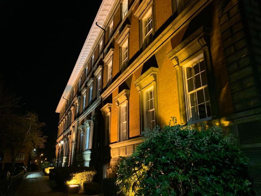 Betty'S Minster View - 6 Twins Or 3 Superkings -Central With Free Parking York Exterior foto